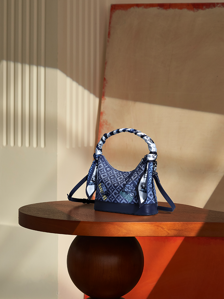 Minions Jacquard with Leather Hobo Bag