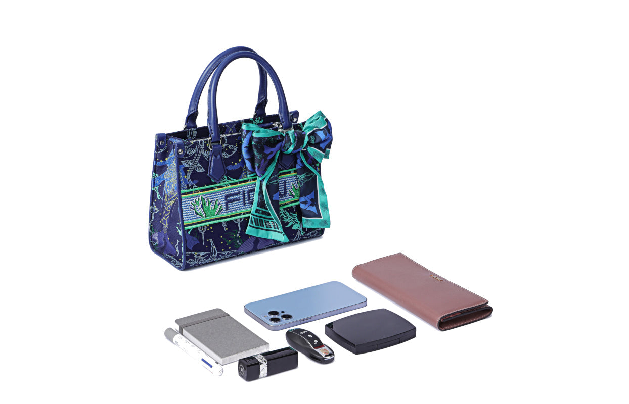 Avatar Jacquard with Cow Leather Medium Tote Bag